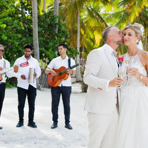 punta-cana-beach-wedding-33