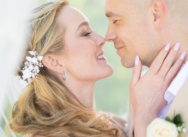 Mariage intime à Punta Cana avec arche en bambou blanc